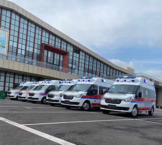 察布查尔锡伯服务车队展示