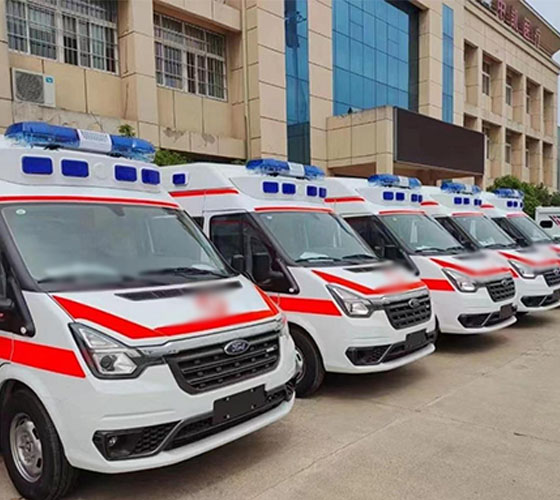 察布查尔锡伯服务车队展示