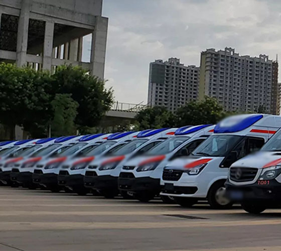 察布查尔锡伯服务车队展示