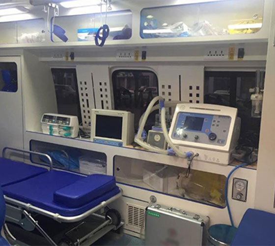 察布查尔锡伯车辆内部展示